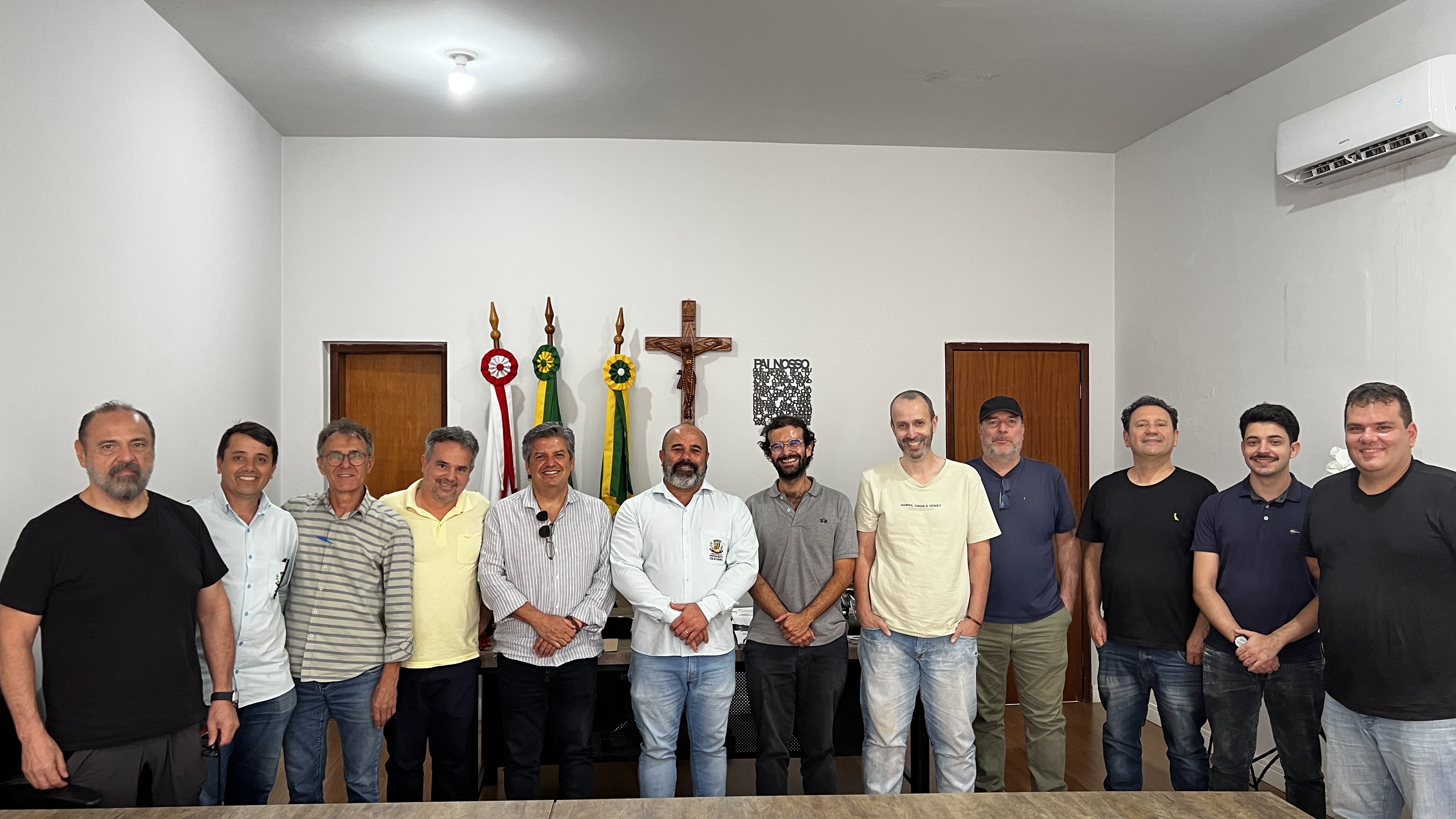 Presidente Olegário recebe representantes da Terra Brasil e imprensa francesa para discutir exploração de terras raras