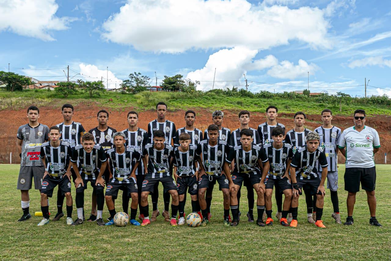 Presidente Olegário é campeã invicta da Copa Alto Paranaíba de Futebol Sub-16